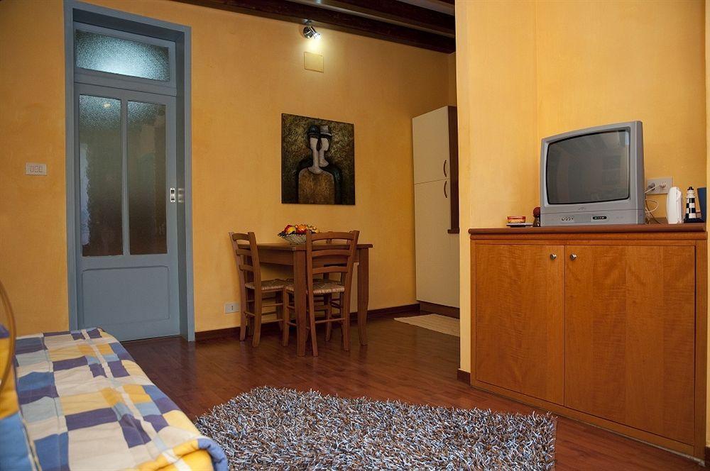 Trapani Tourism Apartments Kültér fotó